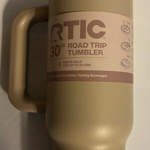 RTIC 30oz Road Trip Tumbler with 3-in-1 Lid with ceramic lining